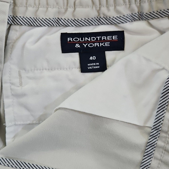 Roundtree Yorke Shorts Size 40 Travel Smart 100% Cotton Khaki Flat Front EZ Care - Picture 8 of 11